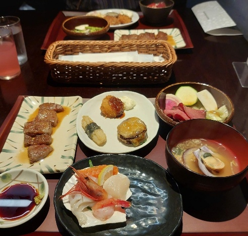 星野リゾート青森屋　のれそれ食堂